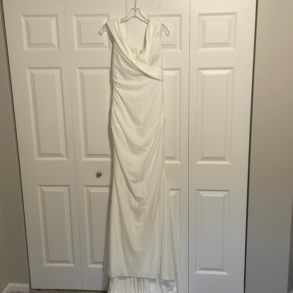 Brand new wedding dress!